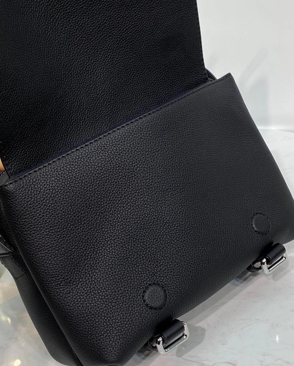 Túi xách nam Loewe Siêu Cấp TXNSC1242 e1d1e76f3cf9c0a799e8 510x634 - Túi xách nam Loewe Siêu Cấp TXNSC1242