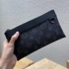 3eeaebe714afebf1b2be 100x100 - Ví nam Louis Vuitton Siêu Cấp VNSC1304