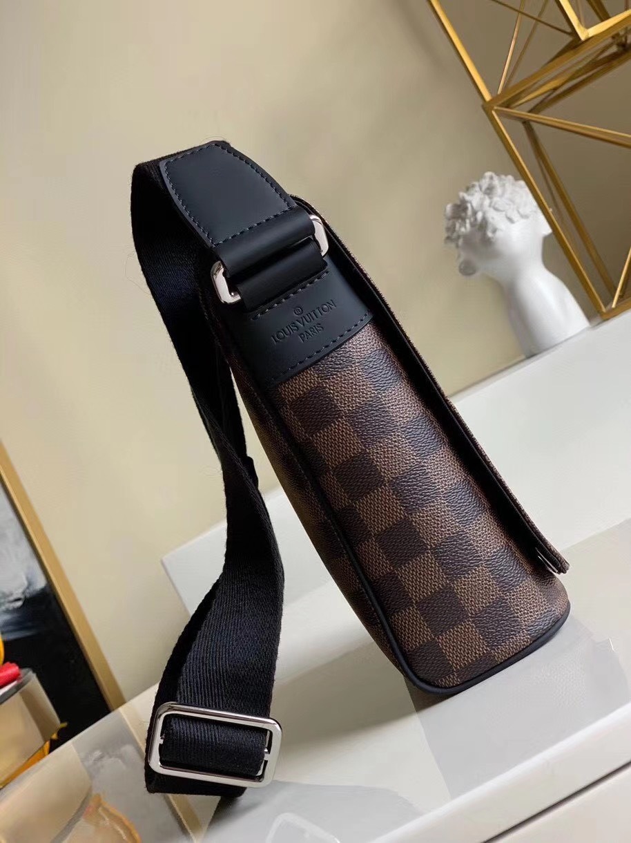 Túi xách nam Louis Vuitton Siêu cấp TXNSC1381 z2126966741527 0ba37d3c2e1025e081cfde76b4071b44 510x681 - Túi xách nam Louis Vuitton Siêu cấp TXNSC1381