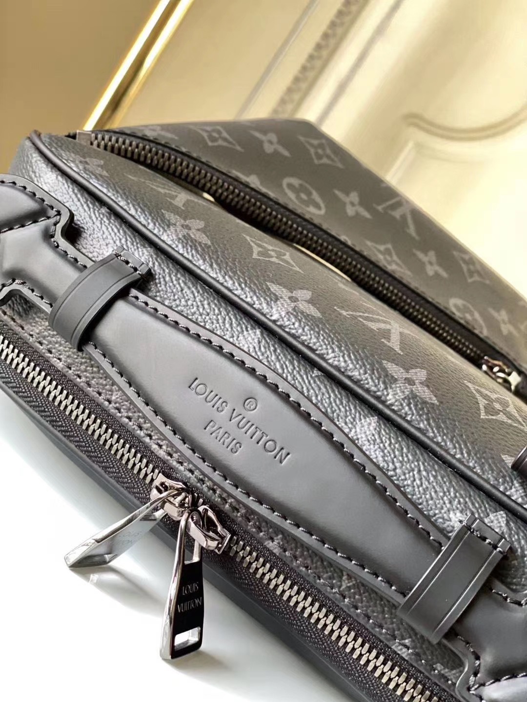 Túi xách nam Louis Vuitton Siêu cấp TXNSC1388 z2132855565650 2fb0b32eb9f648ee0f541ebc80d90874 510x680 - Túi xách nam Louis Vuitton Siêu cấp TXNSC1388