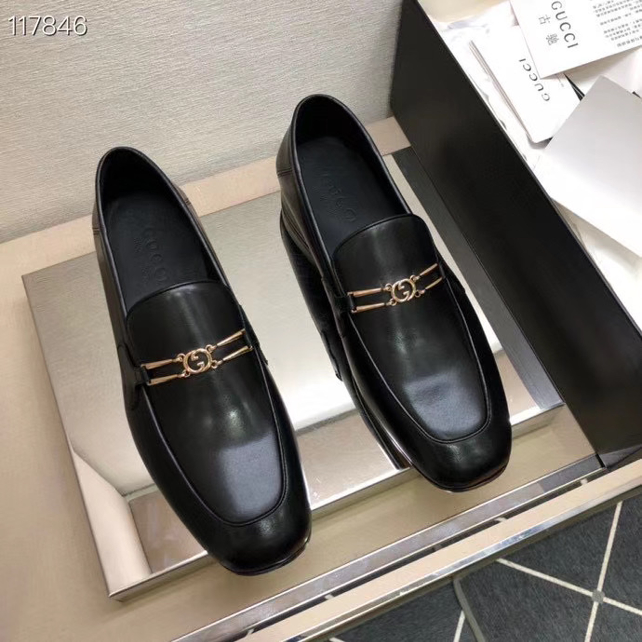 Giày nam Gucci siêu cấp MSSC1403 z2156476659148 6d3dfccb23a8ce26c221d1d1f12065ad 510x510 - Giày nam Gucci siêu cấp MSSC1403