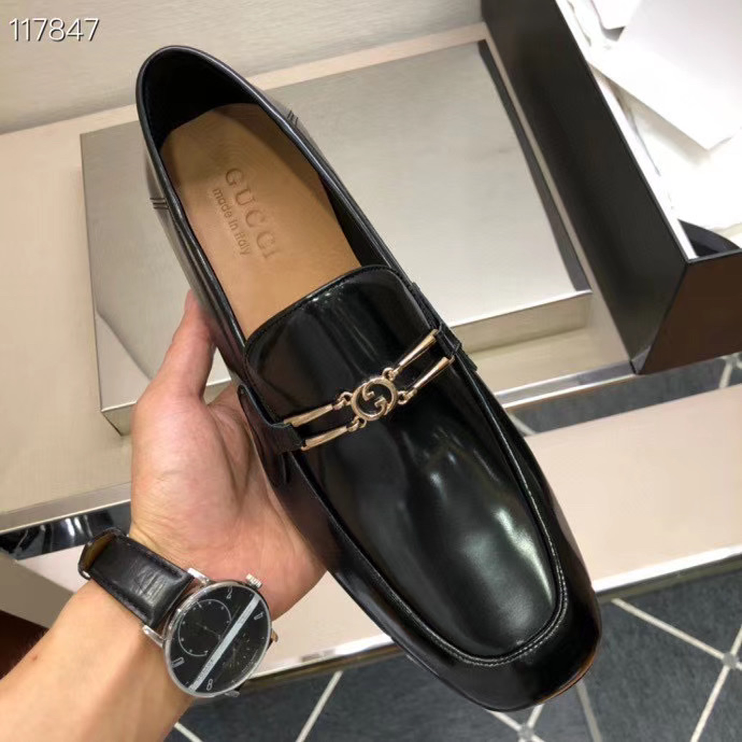 Giày nam Gucci siêu cấp MSSC1404 z2156477343454 676720674ff08380be4e5896c3f26b0c 510x510 - Giày nam Gucci siêu cấp MSSC1404