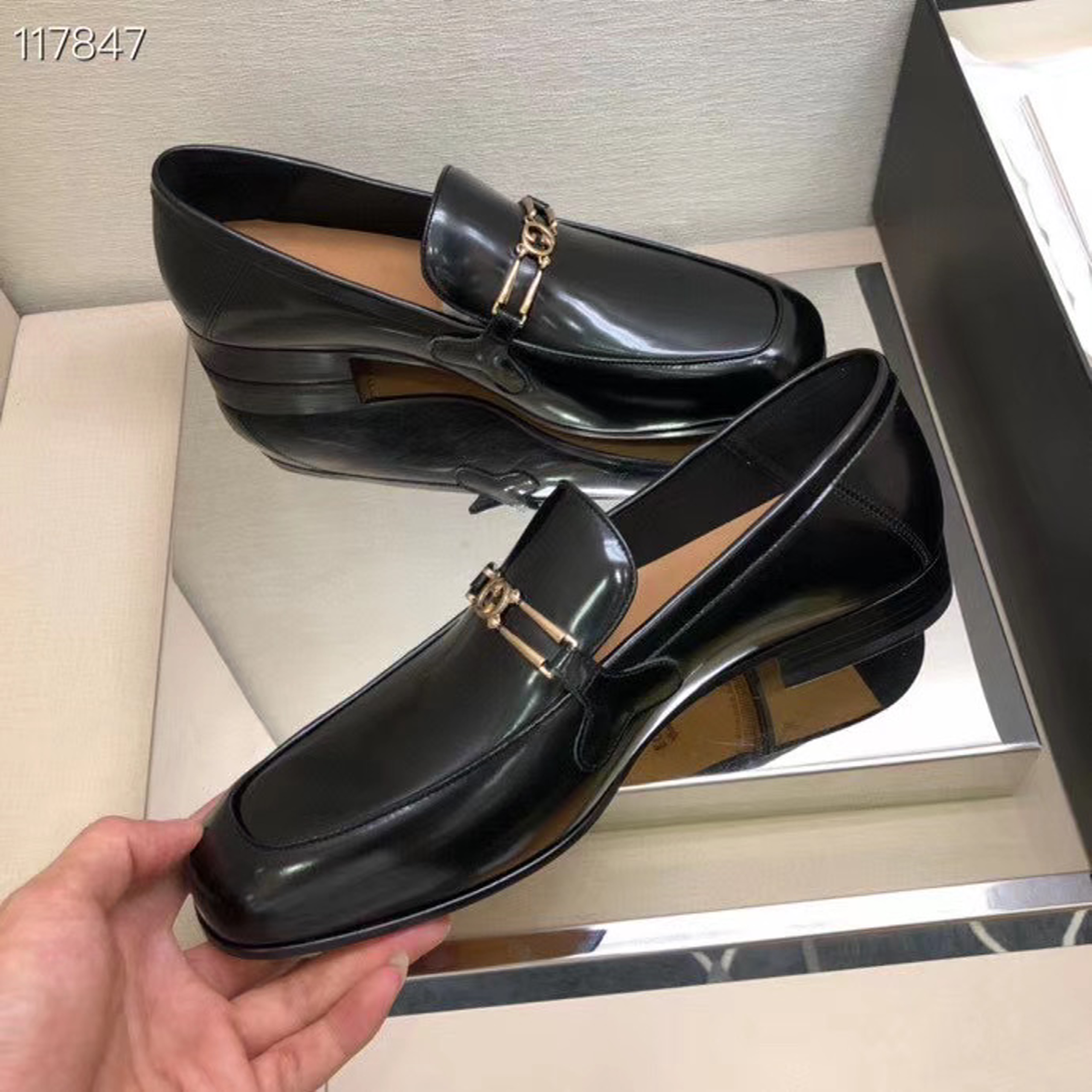Giày nam Gucci siêu cấp MSSC1404 z2156477438772 6c3a6551426227471eb58c6dc20fc5f5 510x510 - Giày nam Gucci siêu cấp MSSC1404