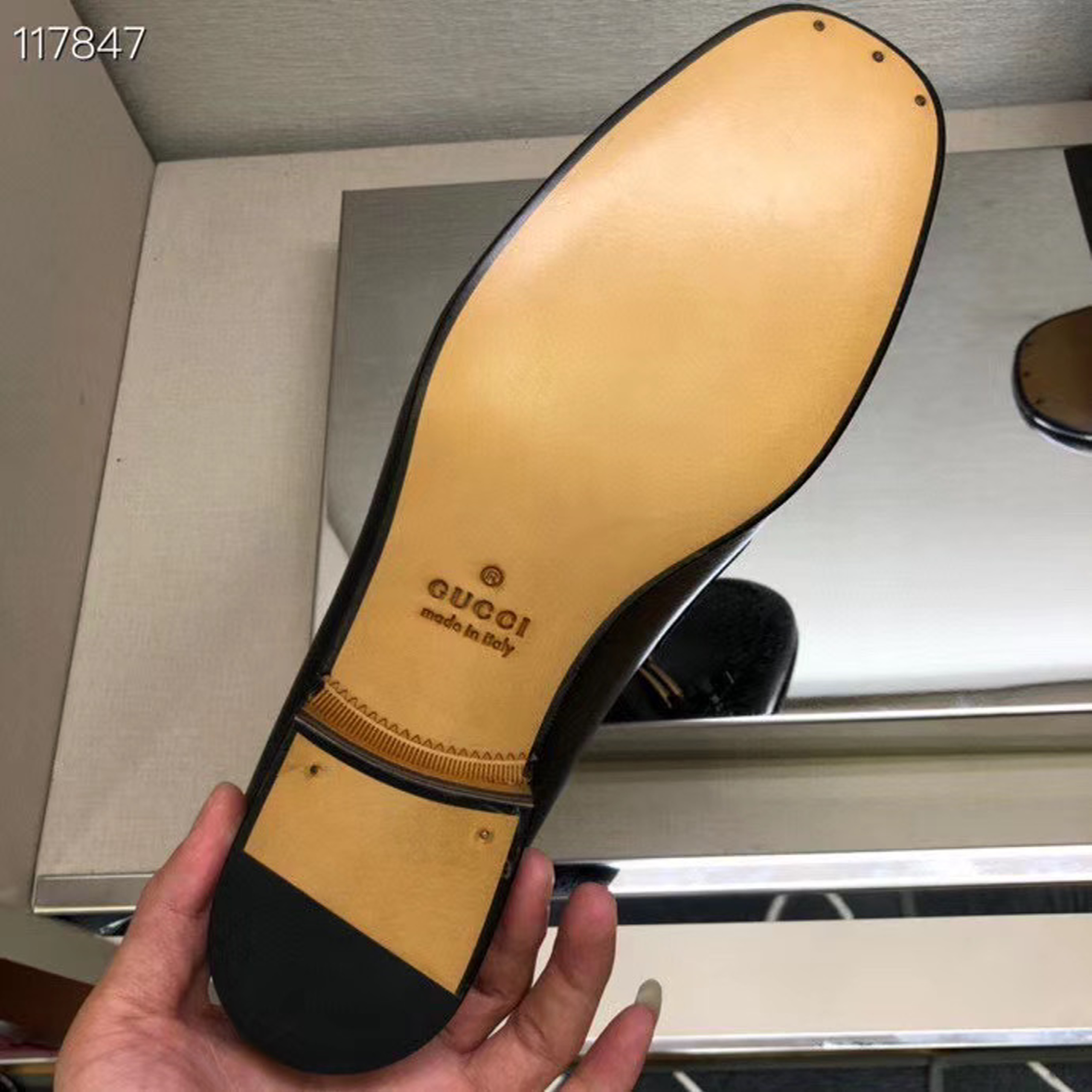 Giày nam Gucci siêu cấp MSSC1404 z2156477456182 029fb2bd0530886773301abc4fb2b055 510x510 - Giày nam Gucci siêu cấp MSSC1404