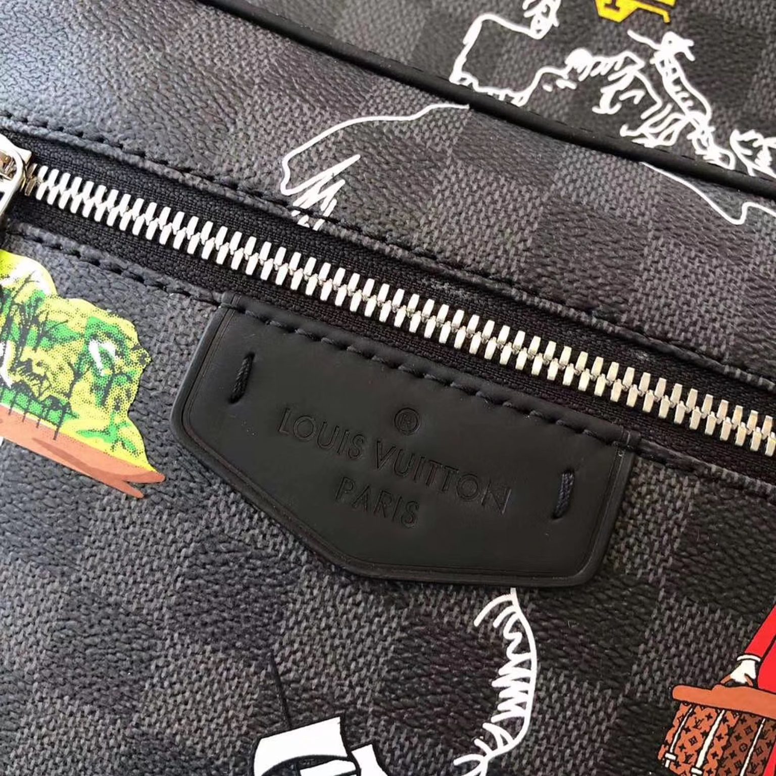 z2160506599324 020ca7102a1b9be97c2f8b640a4cb390 1536x1536 - Túi xách nam Louis Vuitton Siêu cấp TXNSC1418