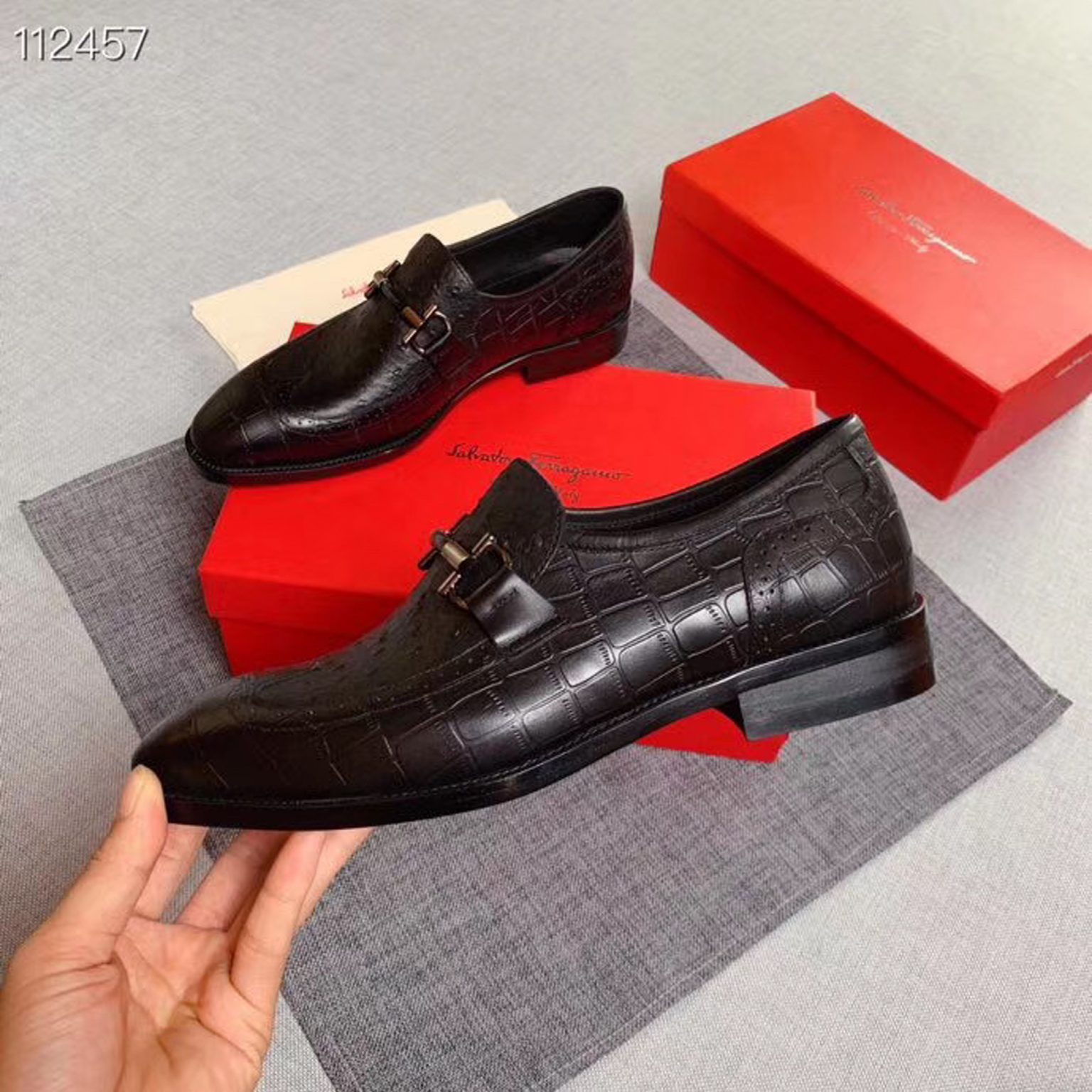 z2161684572032 9b574a6f6e935a351d35ed53b73eeed4 1536x1536 - Giày nam Salvatore Ferragamo siêu cấp MSSC1420
