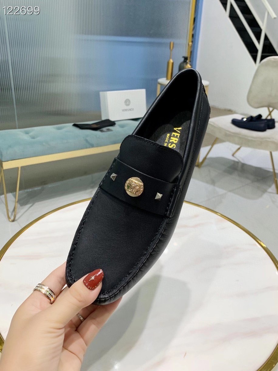 Giày nam Versace siêu cấp MSSC1478 z2192075835544 dce8e585c77a7e1dd0db2bb4a835eae3 510x680 - Giày nam Versace siêu cấp MSSC1478