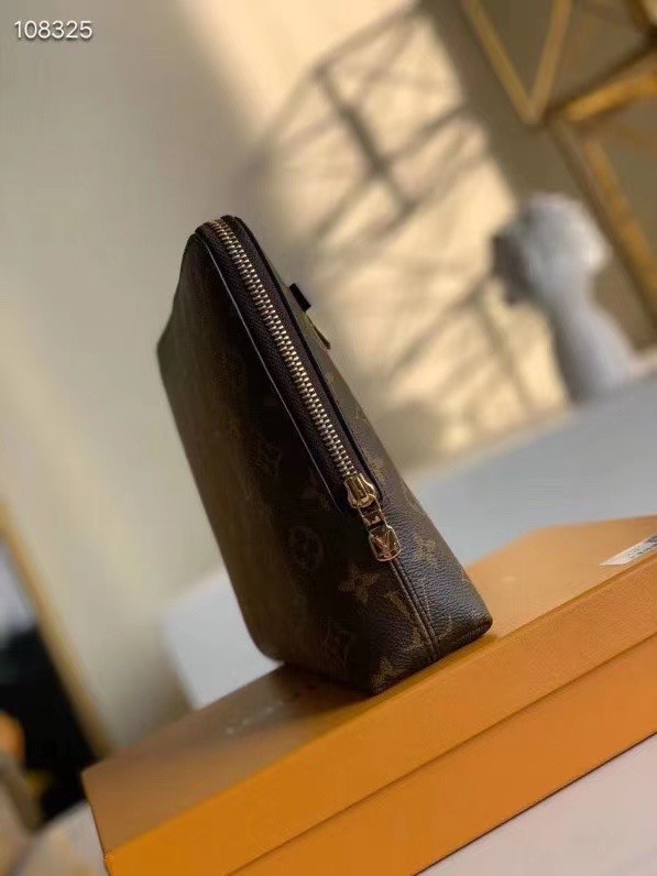Ví nam Louis Vuitton siêu cấp MSSC1497 z2206668394435 3f14f4f6c5ab120a0a5146cdf318d2e2 510x680 - Ví nam Louis Vuitton siêu cấp MSSC1497