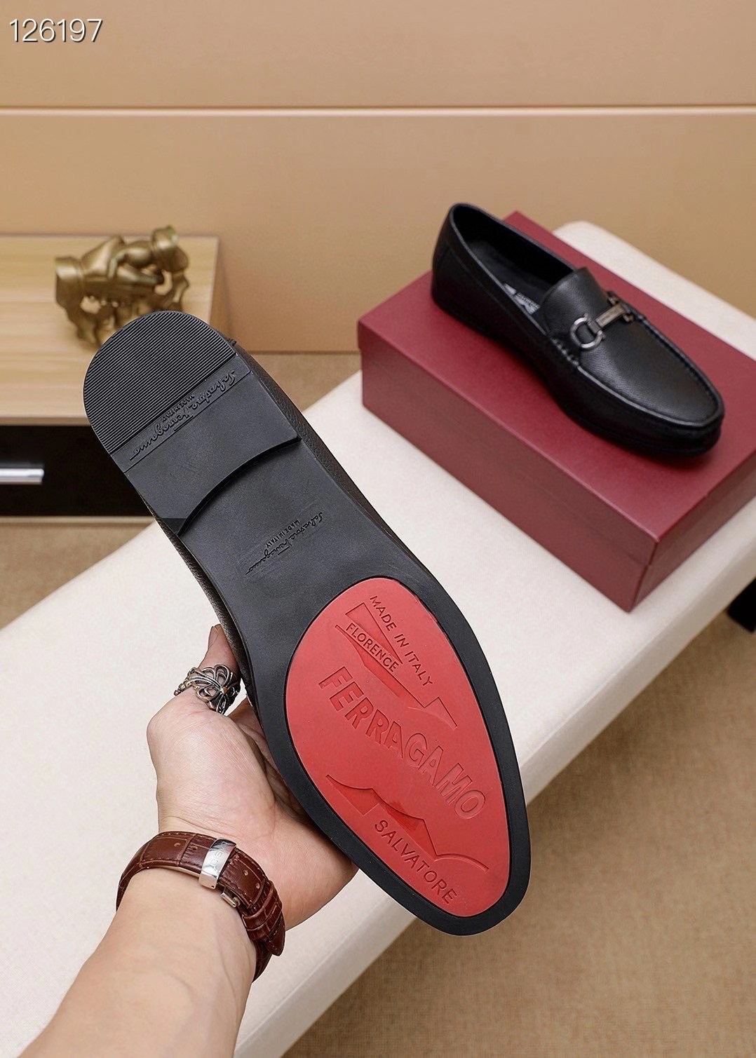 Giày nam Salvatore Ferragamo siêu cấp MSSC1515 z2226517469588 e49bb2f8e04e703a38e415fc21aaad1d 510x714 - Giày nam Salvatore Ferragamo siêu cấp MSSC1515