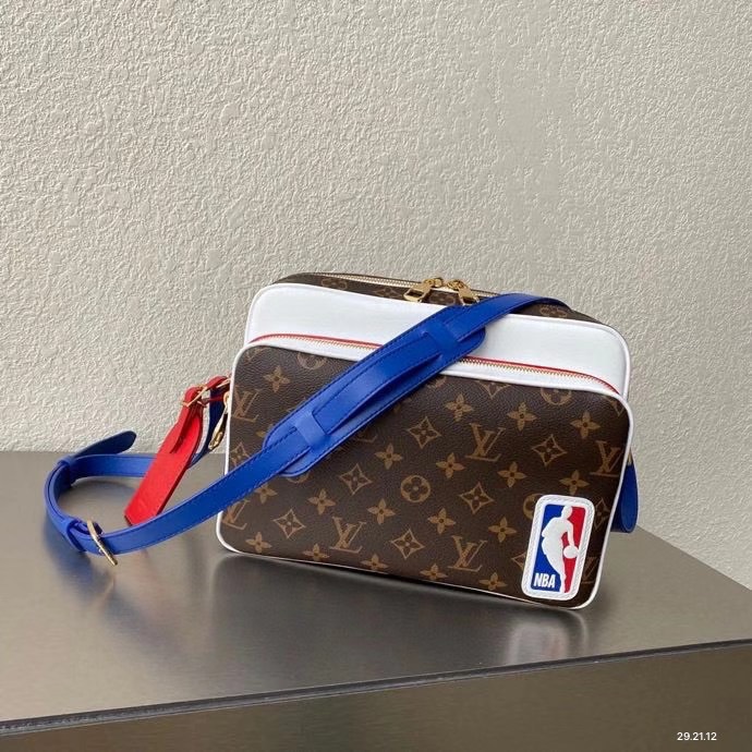 Túi xách nam Louis Vuitton siêu cấp TXSC1534 z2246904194123 dbafc9e30587268534ddfecd20b43ae1 510x510 - Túi xách nam Louis Vuitton siêu cấp TXSC1534