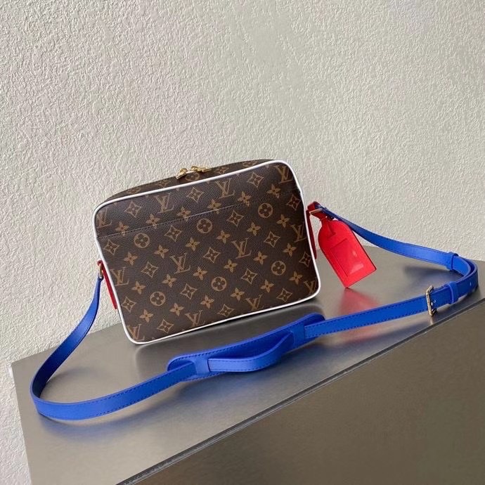 Túi xách nam Louis Vuitton siêu cấp TXSC1534 z2246904196962 520f4eeca2770a2453c400bd4e813545 510x510 - Túi xách nam Louis Vuitton siêu cấp TXSC1534
