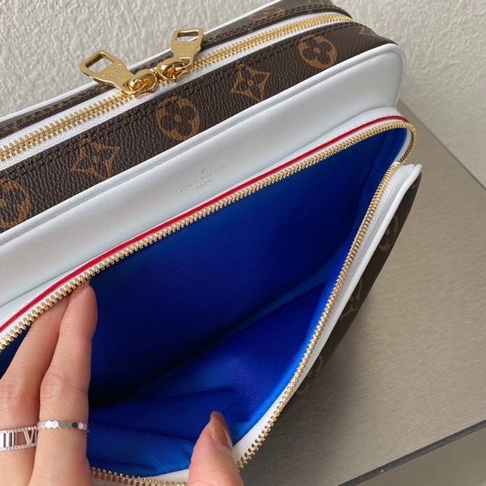 Túi xách nam Louis Vuitton siêu cấp TXSC1534 z2246904198424 a46dbfdf79b095224f2a925202f08a38 510x510 - Túi xách nam Louis Vuitton siêu cấp TXSC1534