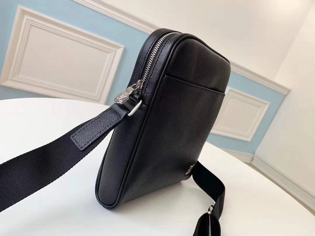 Túi xách nam Louis Vuitton siêu cấp TXSC1548 z2254064799848 51b1ab54a26da20abf88fdb9b8aab1e6 510x383 - Túi xách nam Louis Vuitton siêu cấp TXSC1548