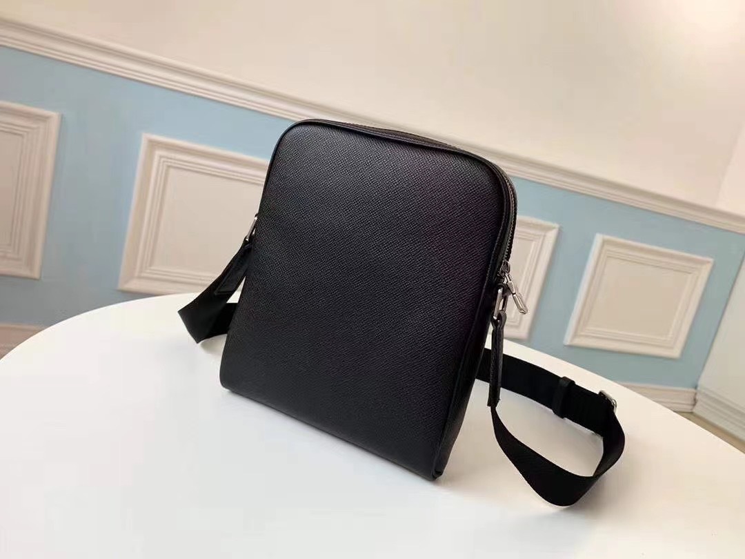 Túi xách nam Louis Vuitton siêu cấp TXSC1548 z2254064801924 639b48f0fb926755645f51b31f6346f5 510x383 - Túi xách nam Louis Vuitton siêu cấp TXSC1548