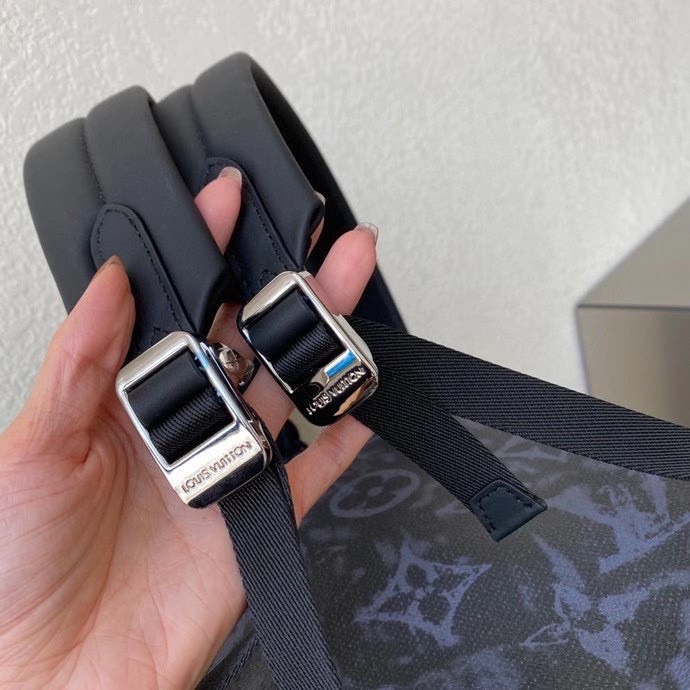Túi xách nam Louis Vuitton siêu cấp TXSC1583 z2290002585168 45fc61e1125a640c9cb000ac021174ec 510x510 - Túi xách nam Louis Vuitton siêu cấp TXSC1583