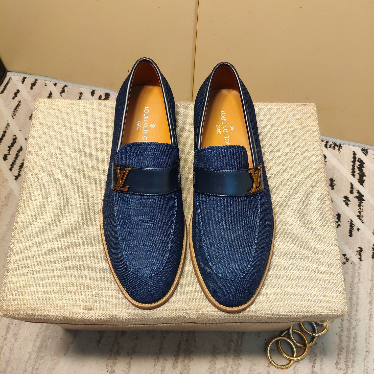 Giày nam Louis Vuitton siêu cấp GNSC1609 z2369199490073 6eeb611a1386bc6017711dc5bd3e8e62 510x510 - Giày nam Louis Vuitton siêu cấp GNSC1609