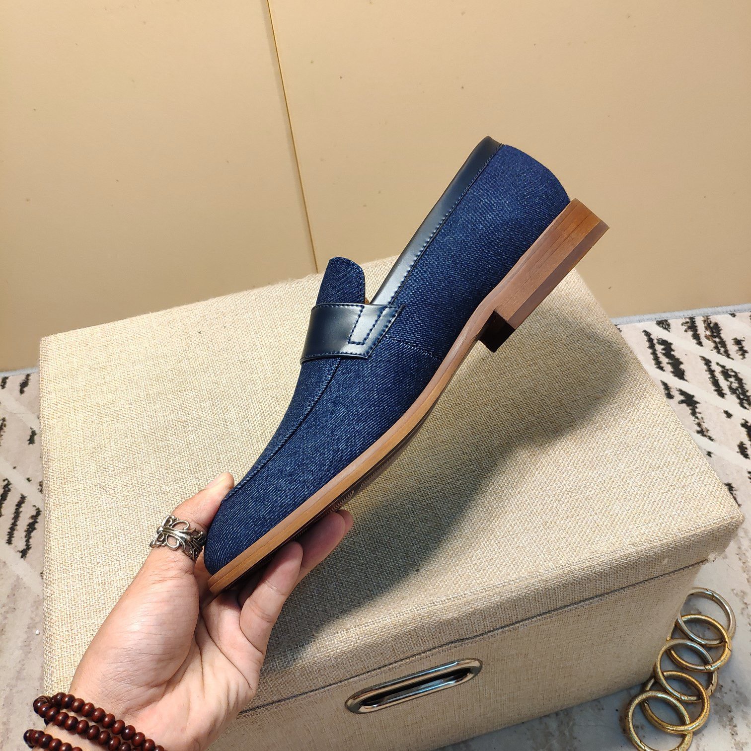 Giày nam Louis Vuitton siêu cấp GNSC1609 z2369199506912 9080398e67343d5698fb0312bb13c7d1 510x510 - Giày nam Louis Vuitton siêu cấp GNSC1609