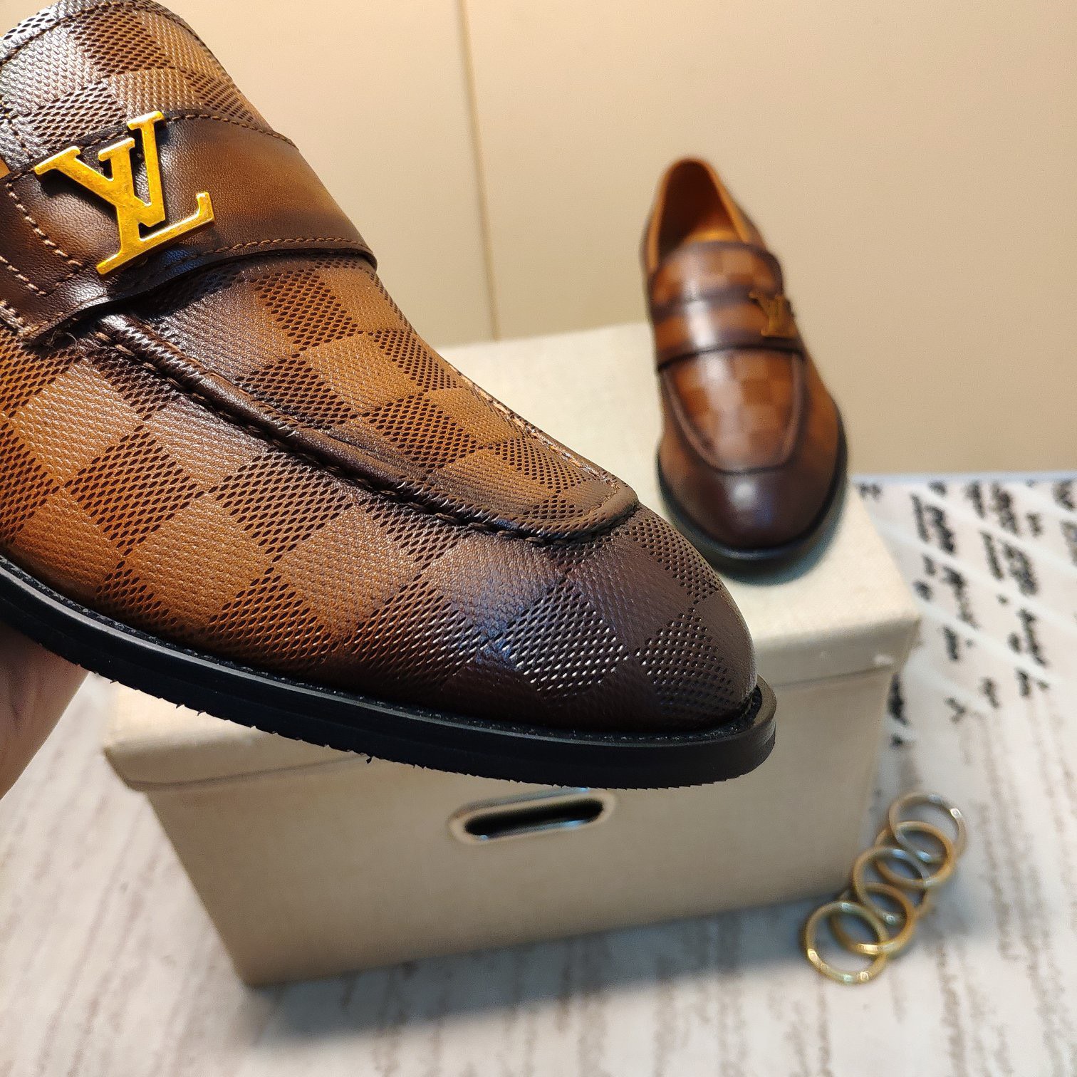 Giày nam Louis Vuitton siêu cấp GNSC1613 z2369201166439 f39e9511ef9bbd11e6085e289c7021ac 510x510 - Giày nam Louis Vuitton siêu cấp GNSC1613