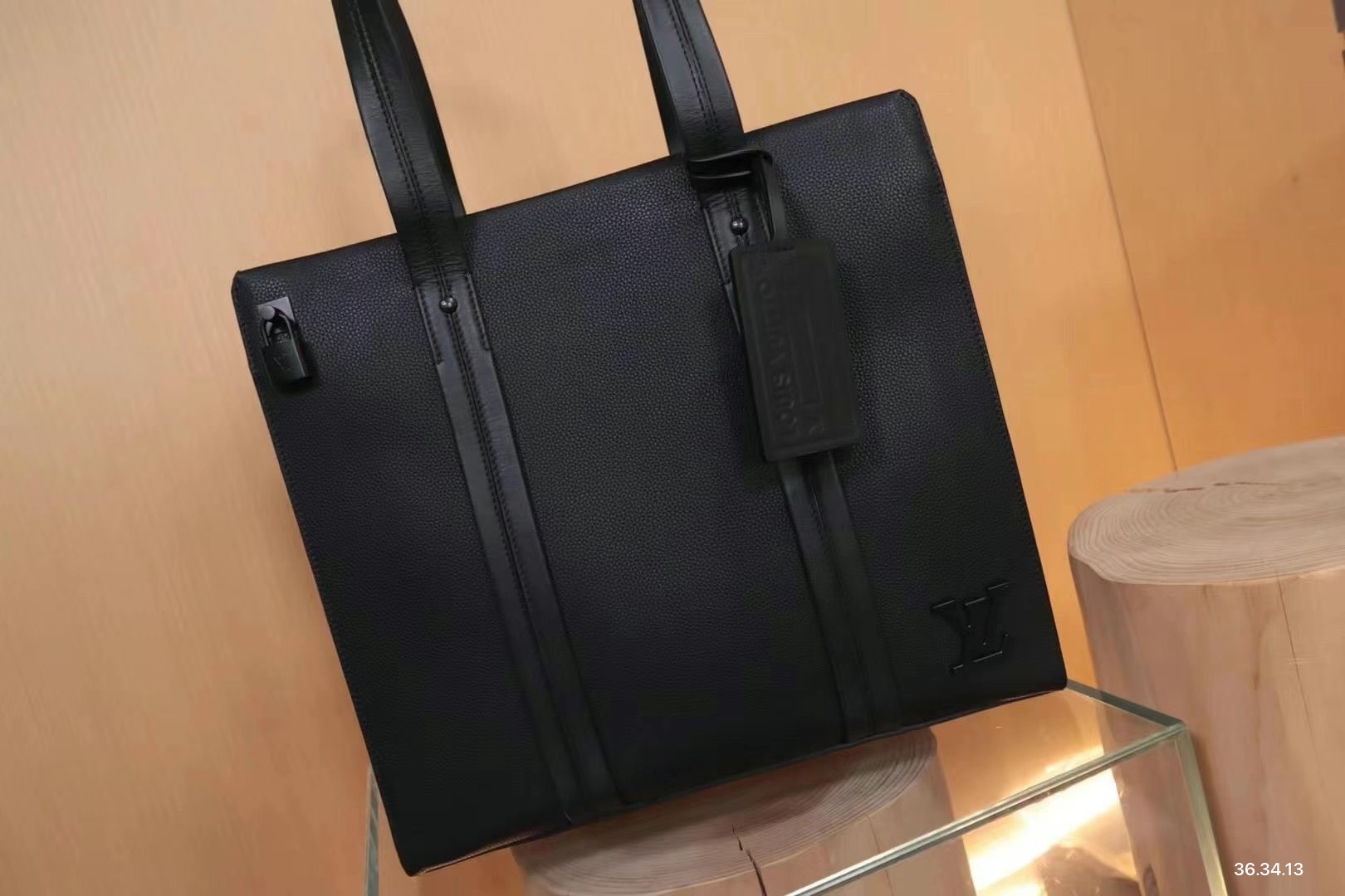 Túi xách nam Louis Vuitton siêu cấp TXSC1647 z2406348888335 9d9282fecc0546cac6015921dd9056f5 510x340 - Túi xách nam Louis Vuitton siêu cấp TXSC1647