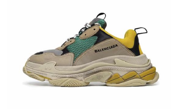 Balenciaga Triple S - Top những đ&ocirc;i gi&agrave;y hot nhất hiện nay ai cũng muốn sở hữu