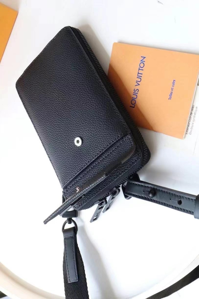 Túi xách nam Louis Vuitton siêu cấp TXSC1650 z2411958717227 b75dd2e13c797c78eecdb10905877232 510x765 - Túi xách nam Louis Vuitton siêu cấp TXSC1650