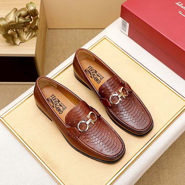 giay Salvatore Ferragamo - Top 10 mẫu gi&agrave;y nam đẹp nhất hiện nay m&agrave; bạn n&ecirc;n sở hữu