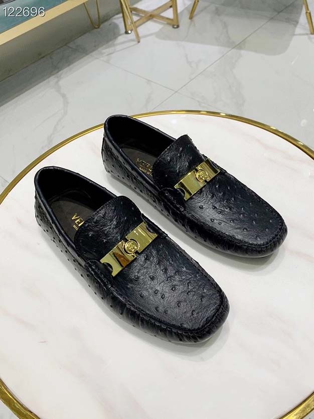 giay Versace - Top 10 mẫu gi&agrave;y nam đẹp nhất hiện nay m&agrave; bạn n&ecirc;n sở hữu