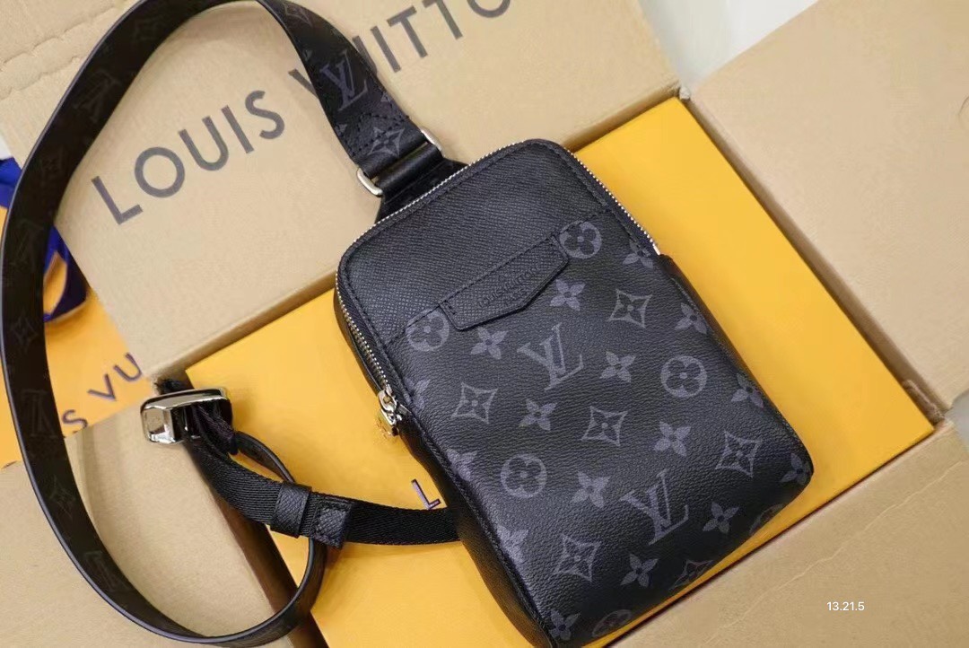 Túi xách nam Louis Vuitton siêu cấp TXSC1733 z2575407125246 7f1099e0f28b9c5883aee14cc055abcd 510x341 - Túi xách nam Louis Vuitton siêu cấp TXSC1733