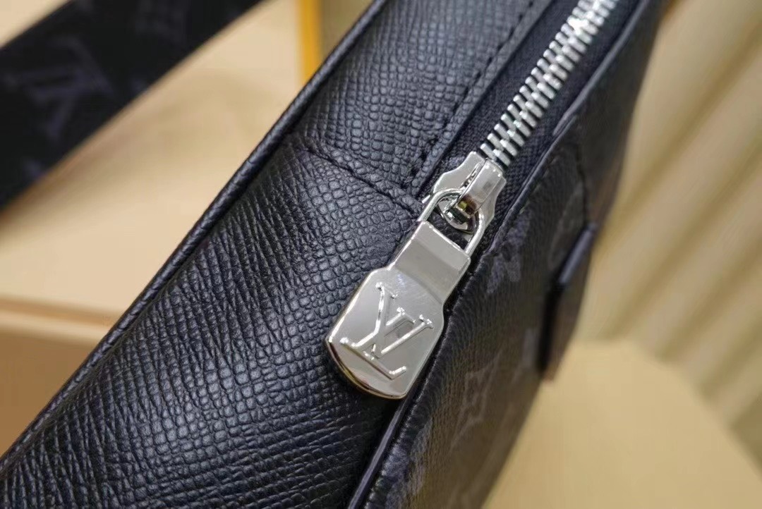 Túi xách nam Louis Vuitton siêu cấp TXSC1733 z2575407136970 987bce0780a45079d34cbf190e04ed42 510x341 - Túi xách nam Louis Vuitton siêu cấp TXSC1733