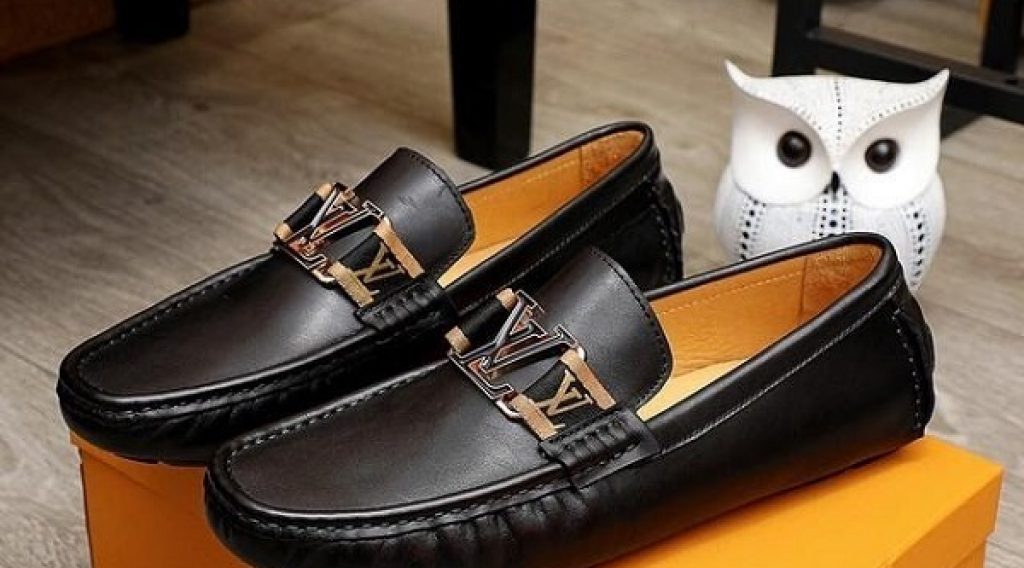 Giá bán giày Louis Vuitton nam chính hãng