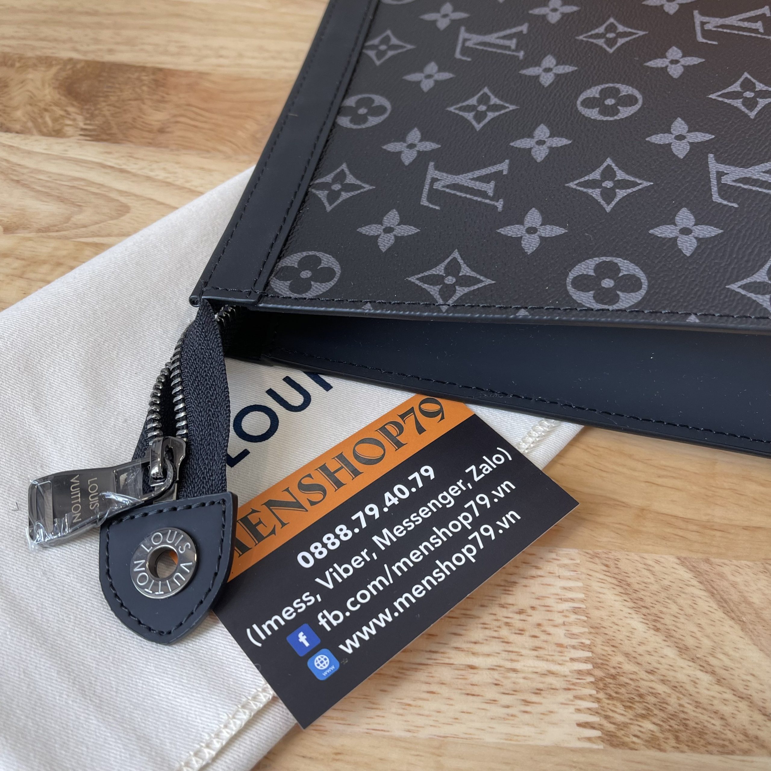 Túi xách nam Louis Vuitton siêu cấp TXSC1736 z2578375754639 a4111a171539aba86957cbb566098f8b scaled 510x510 - Túi xách nam Louis Vuitton siêu cấp TXSC1736