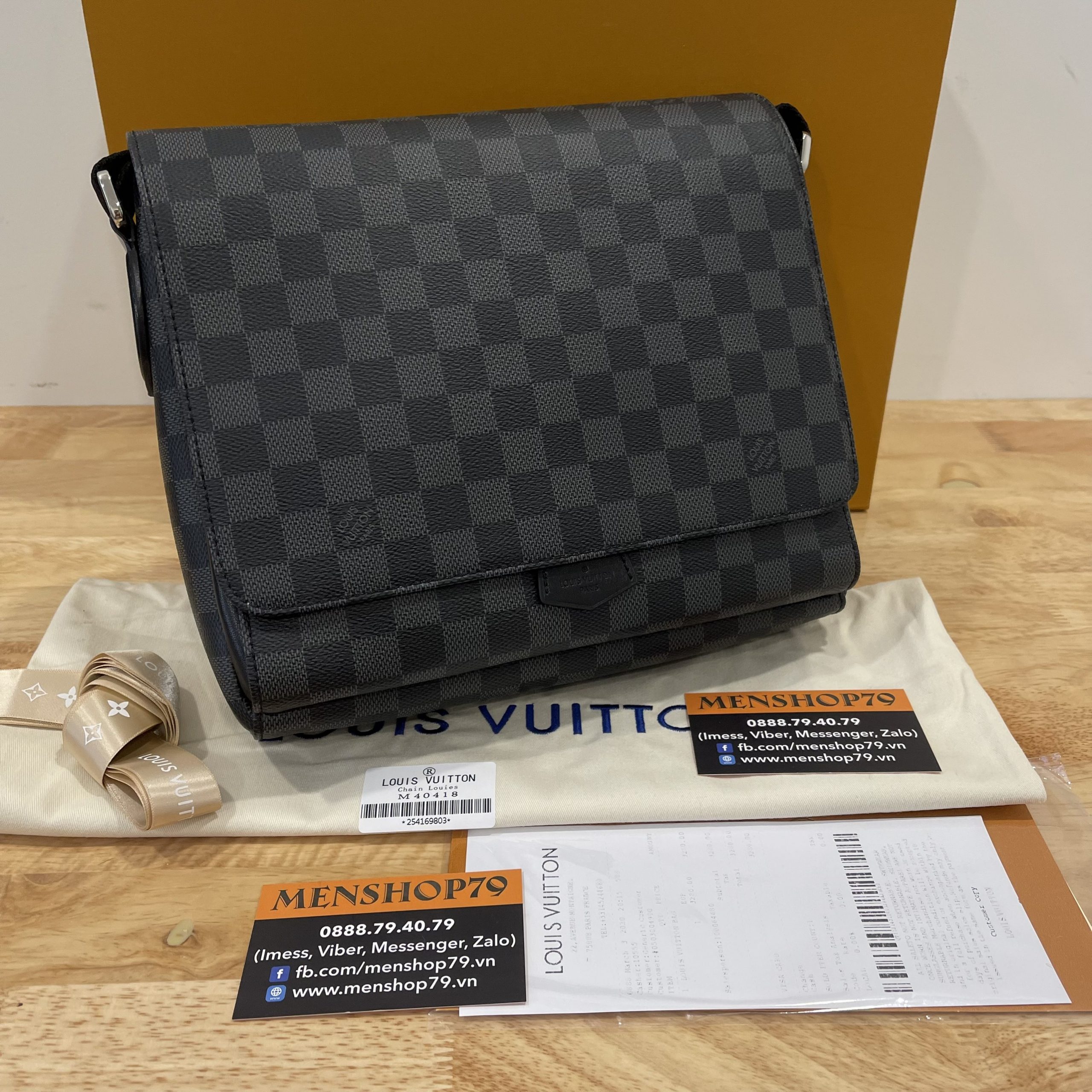 Túi xách nam Louis Vuitton siêu cấp TXSC1737 z2578477596127 c975eaa77ed783de8f72cd8fd2f924d1 scaled 510x510 - Túi xách nam Louis Vuitton siêu cấp TXSC1737