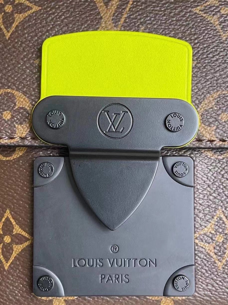 Túi xách nam Louis Vuitton siêu cấp TXSC1739 z2604667577327 87521c2d389f5d8c6dfb13ff2289ddad 510x681 - Túi xách nam Louis Vuitton siêu cấp TXSC1739