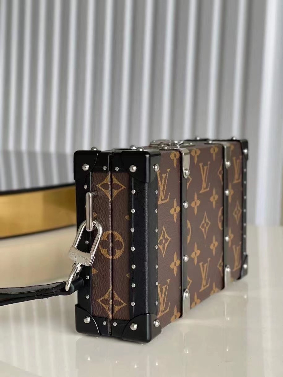 Túi xách nam Louis Vuitton siêu cấp TXSC1740 z2604667811677 53b6189e783916103c87bd3b3f70d672 510x680 - Túi xách nam Louis Vuitton siêu cấp TXSC1740