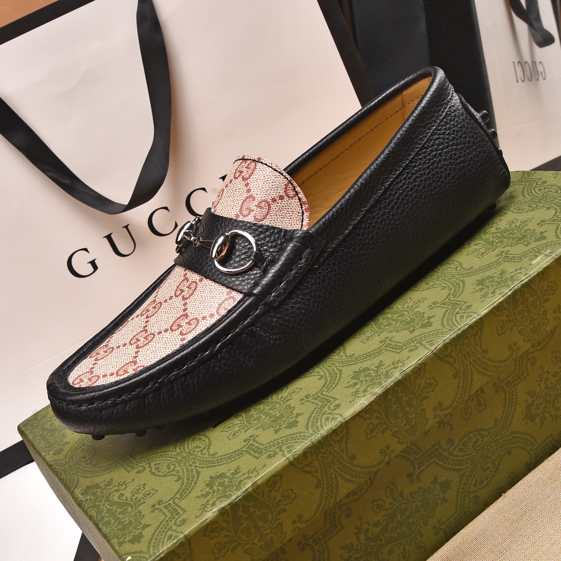 Giày nam Gucci siêu cấp GNSC1753 z2637709827813 6b0668eeade04361d849c1e2a42f7c9b 510x510 - Giày nam Gucci siêu cấp GNSC1753