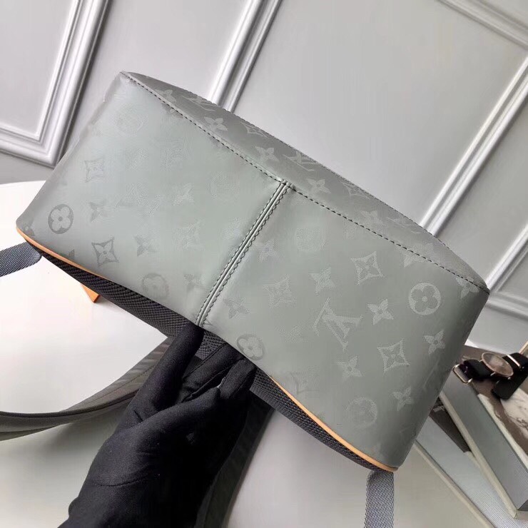 Túi xách nam Louis Vuitton siêu cấp TXSC1761 z2659934469526 489ffd4c700212f7f50946edd89ad479 510x510 - Túi xách nam Louis Vuitton siêu cấp TXSC1761
