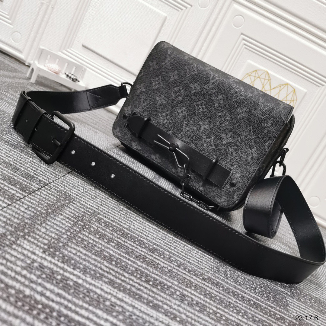 Túi xách nam Louis Vuitton siêu cấp TXSC1768 z2669024248559 42b1621c8b782fb003f0117a75269e11 510x510 - Túi xách nam Louis Vuitton siêu cấp TXSC1768