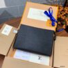 z2682831717071 297d9103a5401407528cb0557c510dc8 100x100 - Ví nam Louis Vuitton siêu cấp VNSC1669