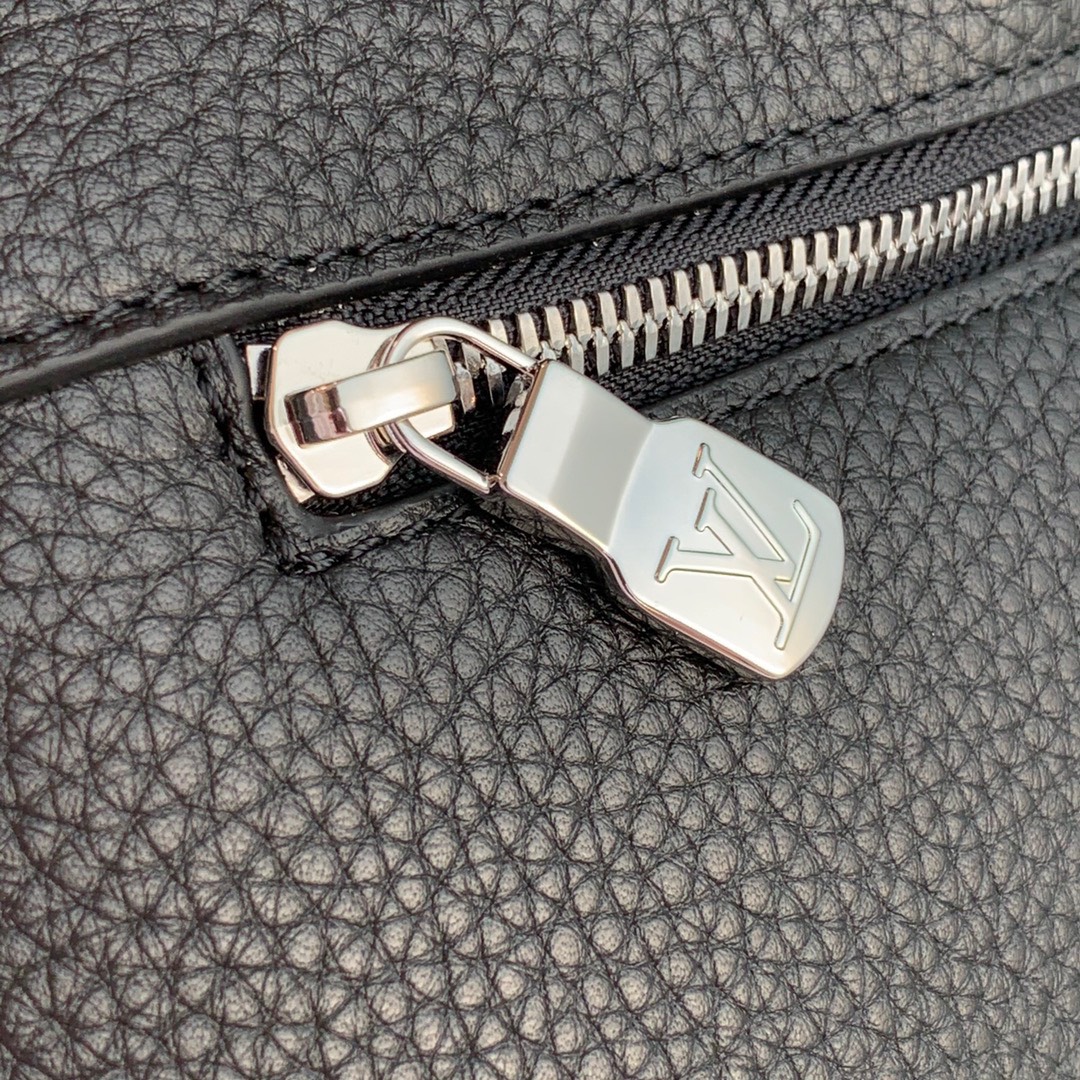 Túi xách nam Louis Vuitton siêu cấp TXSC1782 z2711264102902 7e40bdc3a6a90507d767020325ceeeb7 510x510 - Túi xách nam Louis Vuitton siêu cấp TXSC1782