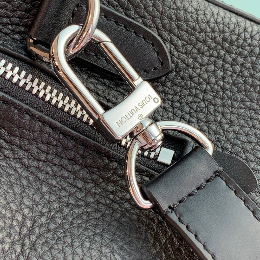 Túi xách nam Louis Vuitton siêu cấp TXSC1782 z2711264104608 dd13ba5f72422a21635fecf6feb1bb57 510x510 - Túi xách nam Louis Vuitton siêu cấp TXSC1782