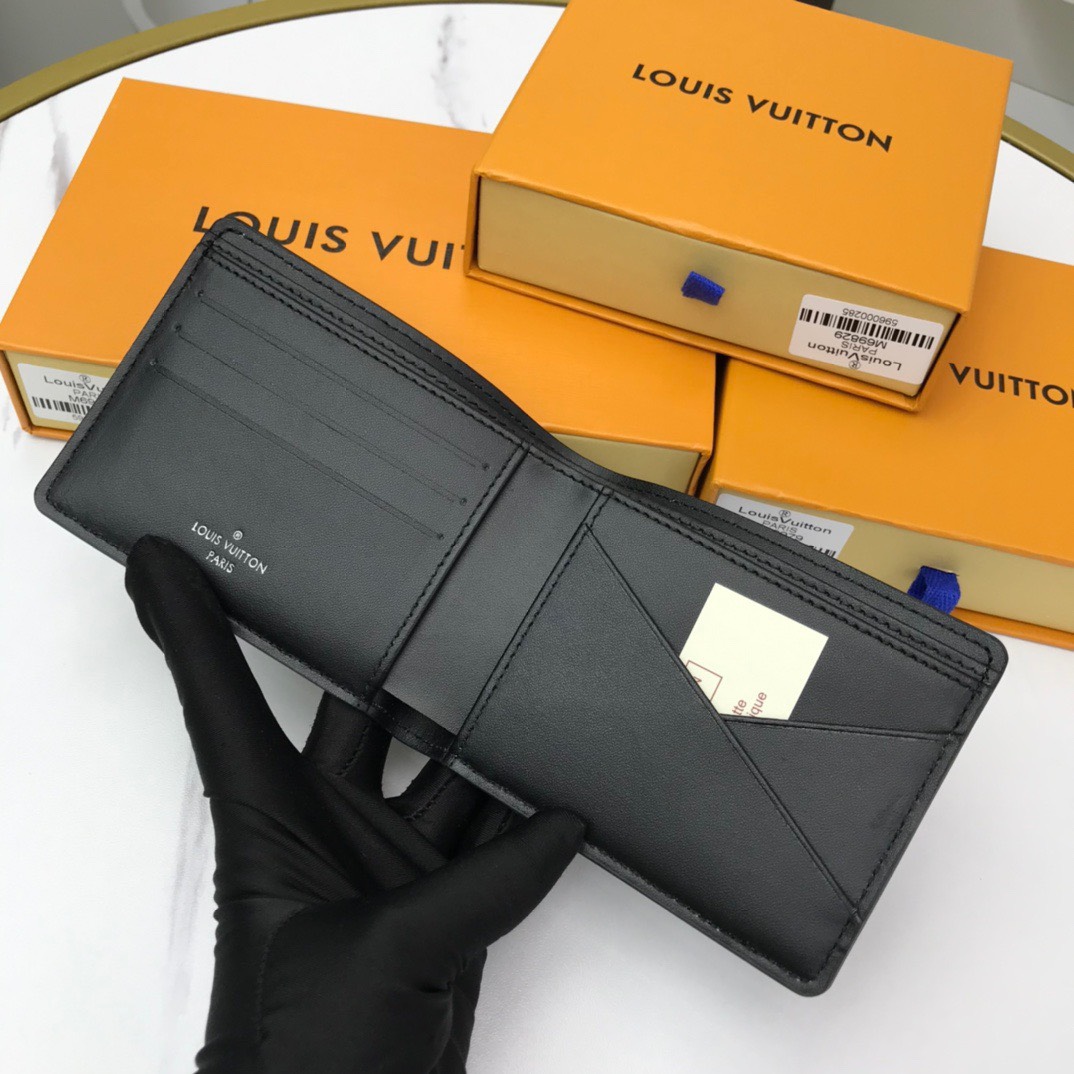 Ví nam Louis Vuitton siêu cấp VNSC1790 z2733502658776 89b6fa33d15c0aeec4bff21dd2e71b67 510x510 - Ví nam Louis Vuitton siêu cấp VNSC1790