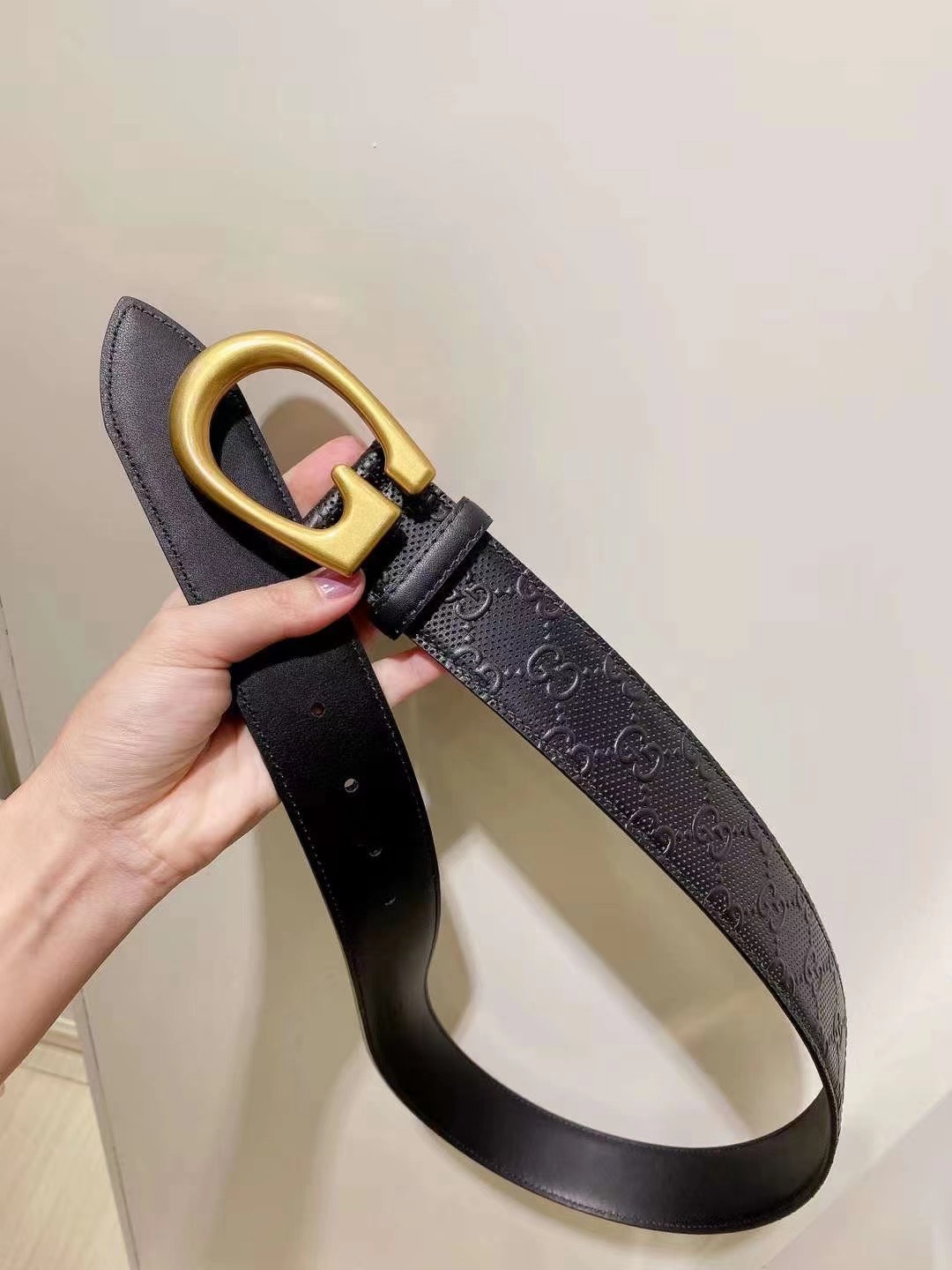 Thắt lưng nam Gucci siêu cấp TLSC1817 z2772530952603 08f77b4ce5e206cb39063a610984cfea 510x680 - Thắt lưng nam Gucci siêu cấp TLSC1817
