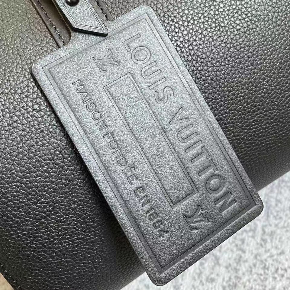 Túi xách nam Louis Vuitton siêu cấp TXSC1843 z2801217647964 f0f1fdd96eec9d3f3f37a5b9ce5397d4 510x510 - Túi xách nam Louis Vuitton siêu cấp TXSC1843