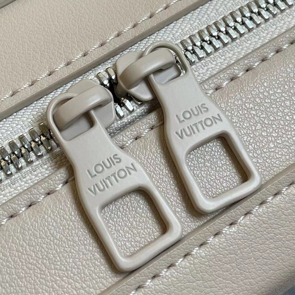 Túi xách nam Louis Vuitton siêu cấp TXSC1846 z2801218115522 02f704b22e32ff776d72e8528c894368 510x510 - Túi xách nam Louis Vuitton siêu cấp TXSC1846