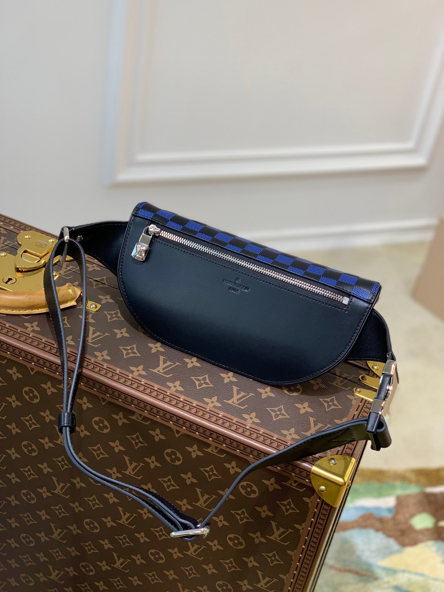 Túi xách nam Louis Vuitton siêu cấp TXSC1869 z2832588361958 171071e81e48ada8c3a501ca4d048efd 510x680 - Túi xách nam Louis Vuitton siêu cấp TXSC1869