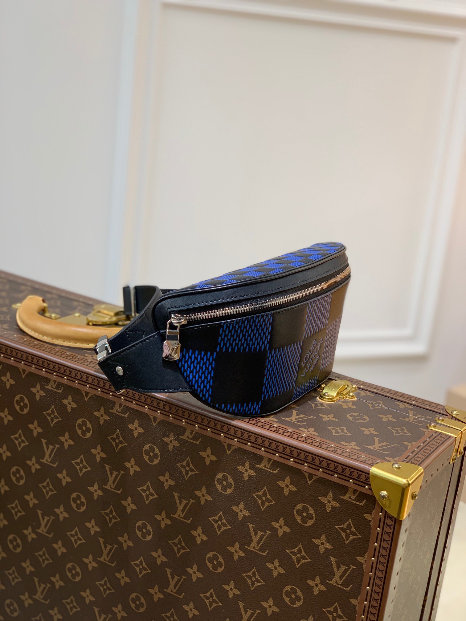 Túi xách nam Louis Vuitton siêu cấp TXSC1869 z2832588366882 15ba2dd8cf20c661f2d900f37623da21 510x680 - Túi xách nam Louis Vuitton siêu cấp TXSC1869