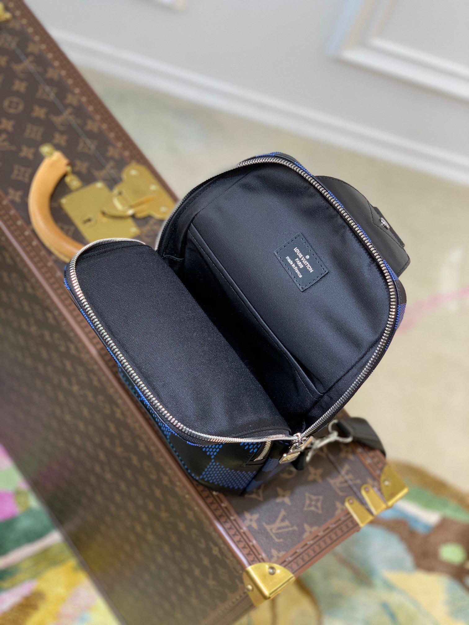 Túi xách nam Louis Vuitton siêu cấp TXSC1871 z2832589304876 966f306ca9d4e83a05c073034aebb28b 510x680 - Túi xách nam Louis Vuitton siêu cấp TXSC1871