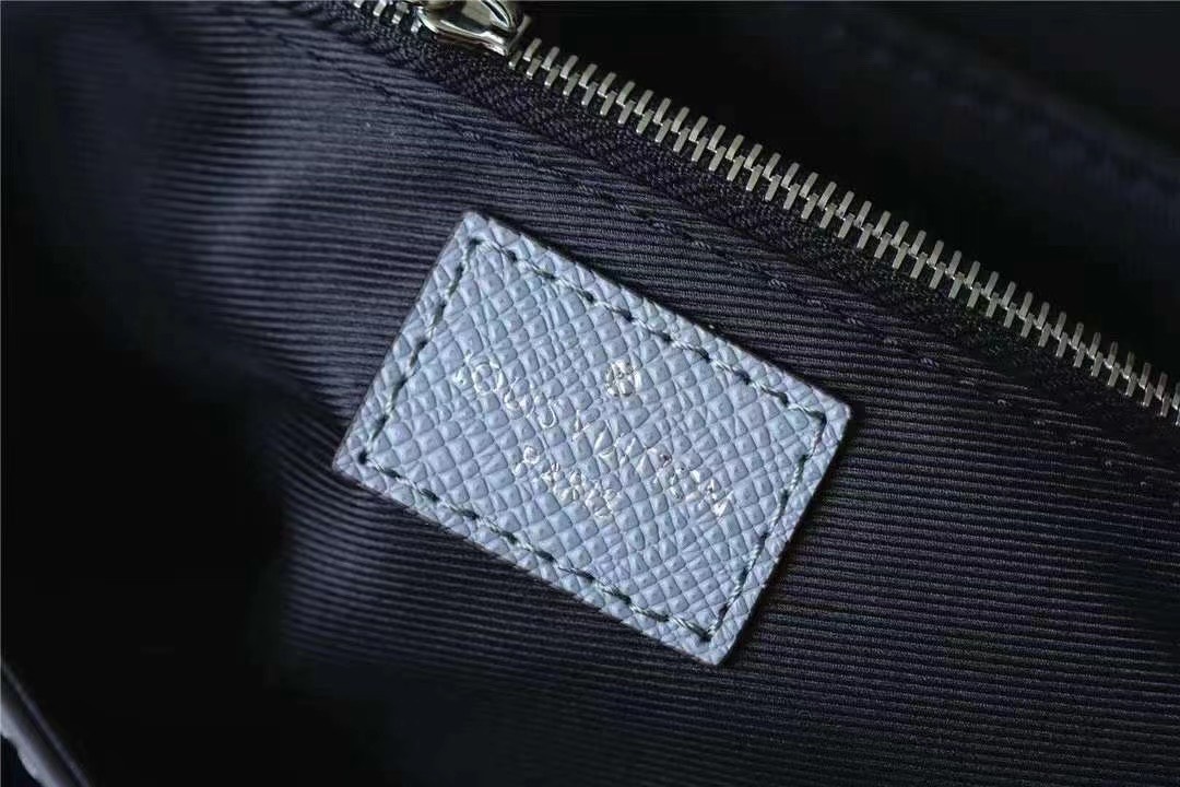 Túi xách nam Louis Vuitton siêu cấp TXSC1858B z2839244237278 87bce2afeaef48ff8911f4ac2c537b2c 510x340 - Túi xách nam Louis Vuitton siêu cấp TXSC1858B