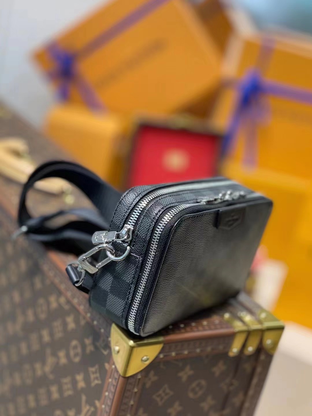 Túi xách nam Louis Vuitton siêu cấp TXSC1881 z2850142131913 cd52ac76ca6554315ca8e7a8fe09583f 510x680 - Túi xách nam Louis Vuitton siêu cấp TXSC1881