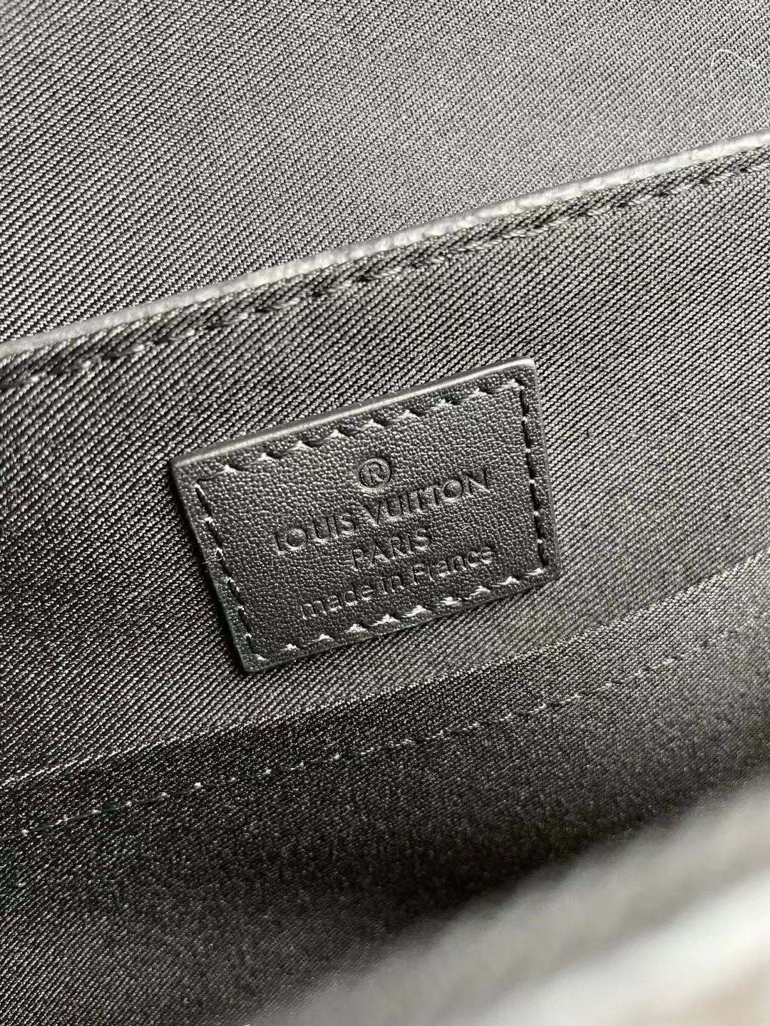 Túi xách nam Louis Vuitton siêu cấp TXSC1884 z2862235166372 33d02c201483a865b823d0f64f8e70a9 1 510x680 - Túi xách nam Louis Vuitton siêu cấp TXSC1884